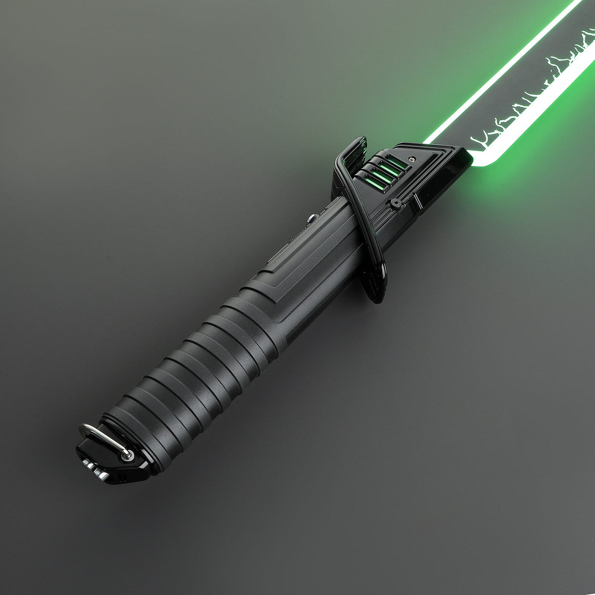 Star Wars Pixel Cool Dark Sword Sports Metal Lightsaber, can be connected to an app for operation, has a strong grip, is easy to swing, and can be controlled with motion sensing.