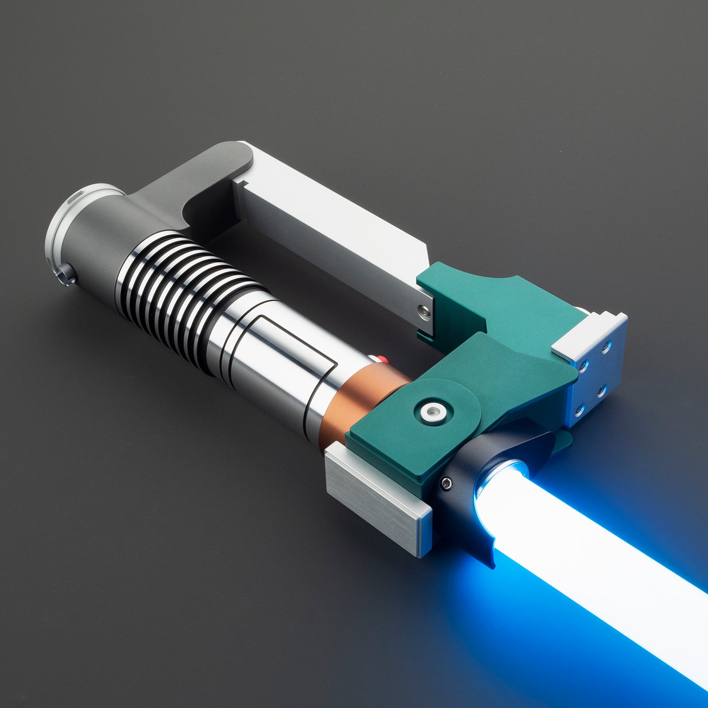 Etzra saber